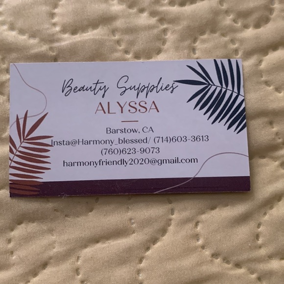 Woman’s hoop earrings - Picture 4 of 4